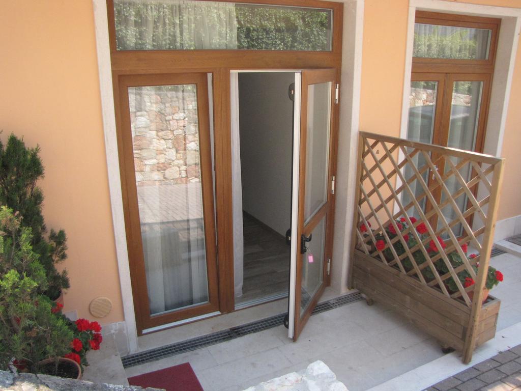 Residence Villa Margherita Brenzone sul Garda Exterior photo