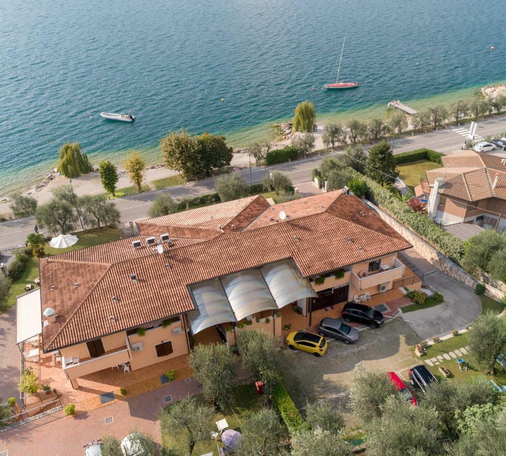 Residence Villa Margherita Brenzone sul Garda Exterior photo